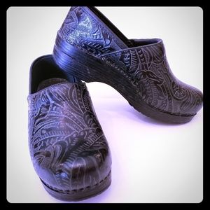 Size 39 (US 9) Dansko Professional Clogs